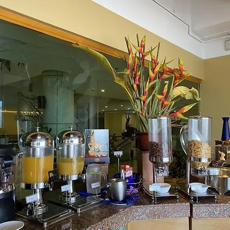 Days Hotel By Wyndham Iloilo-2