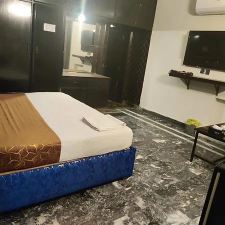 Hotel Royal Grand-3