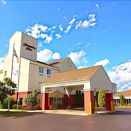 Hampton Inn Sandusky-Central-2