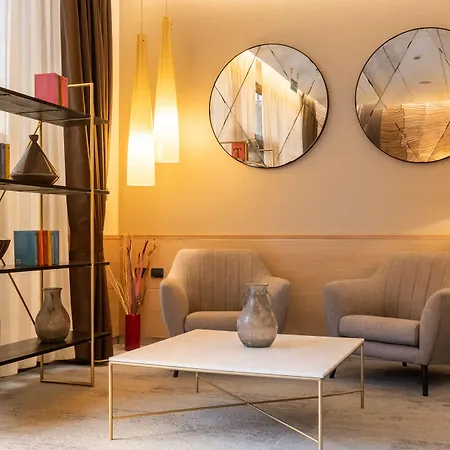 Aemilia Hotel Bologna-3