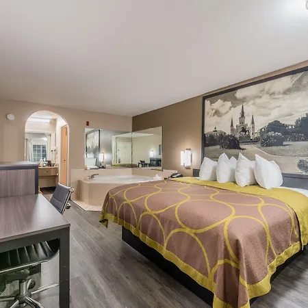 Super 8 By Wyndham Lake Charles Northeast-2