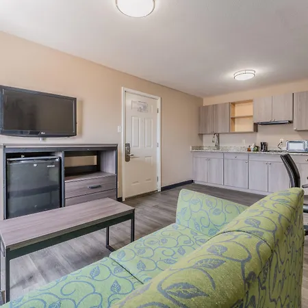 Super 8 By Wyndham Lake Charles Northeast-2