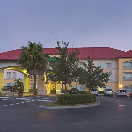 Stay Well Inn & Suites-2