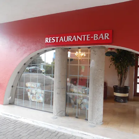 Hotel Puente Real-3