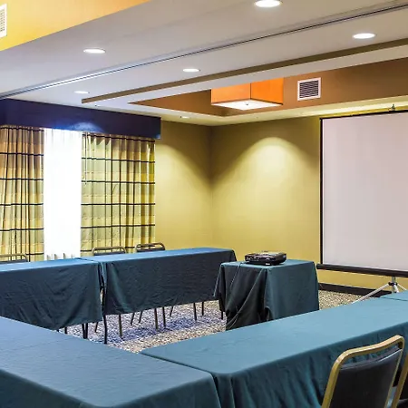 Cambria Hotel Raleigh-Durham Airport-2