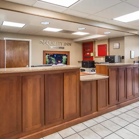 Quality Inn Merchants Drive-3