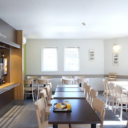 B&B HOTEL Villeneuve Loubet Plage-3