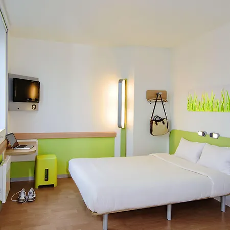 Ibis Budget Zurich City West-3