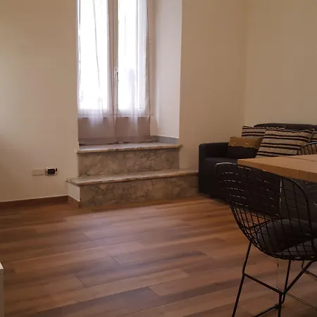 Una Finestra Su Monti-2