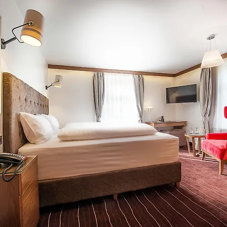 Arthaushotel-2