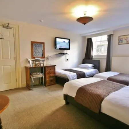 Central Hotel Cheltenham by Roomsbooked-2