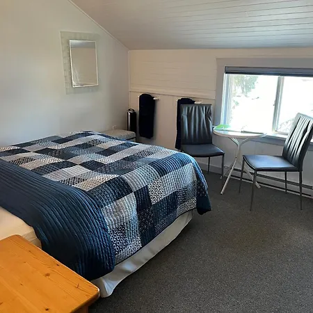 Tofino Paddlers Inn-2