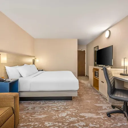 Comfort Inn Ancienne-Lorette - Quebec Airport-2