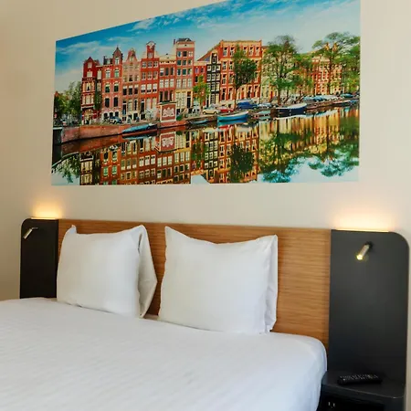 Easyhotel Amsterdam Zaandam-3