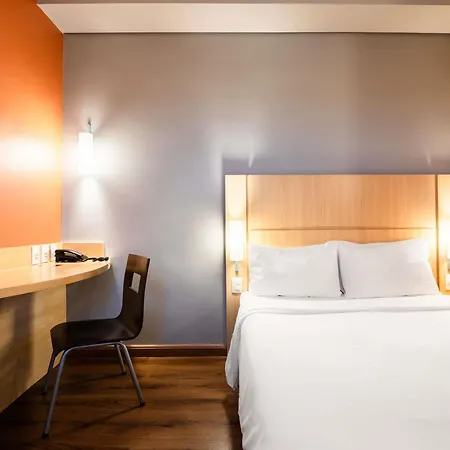 ibis Ourinhos-3