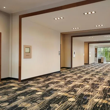 Residence Inn By Marriott Calgary Airport-3