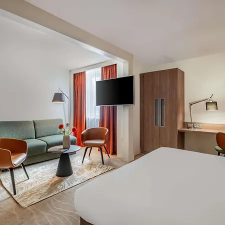 Novotel Lyon Confluence-3