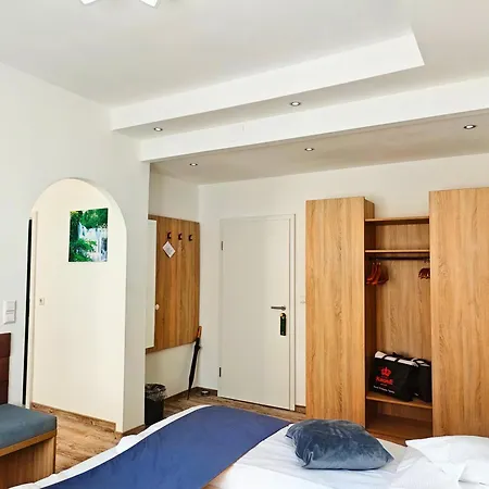 Wellness Hotel Garni Krone-3