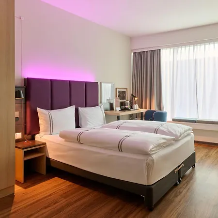 GHOTEL hotel&living Würzburg-3