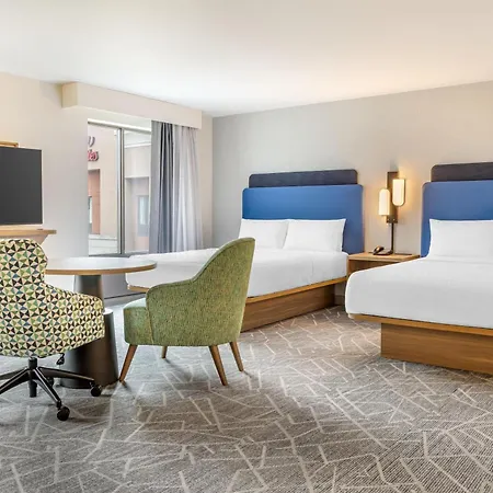 Hampton Inn & Suites Cincinnati / Uptown - University Area-3