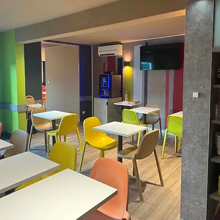 Ibis Budget Granville-3