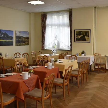 Hotel Deutsche Eiche-3