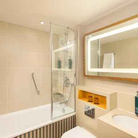 Doubletree By Hilton London - Hyde Park-3