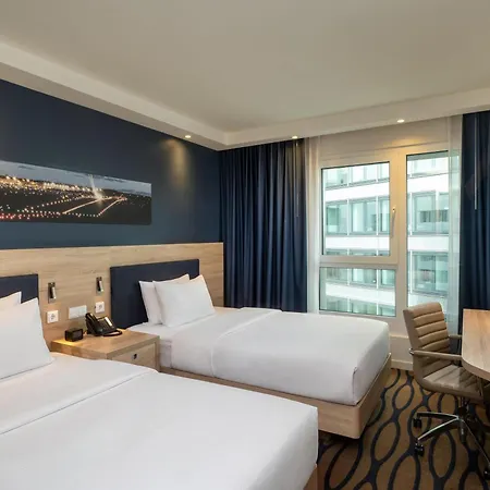 Hampton By Hilton Frankfurt Airport-3