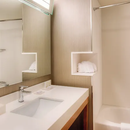 Courtyard By Marriott St Louis Chesterfield-3