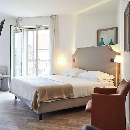 Hotel Al Campanile - Luxury Suites & Apartments-3
