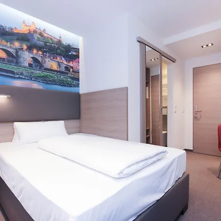 City Hotel Wuerzburg-3