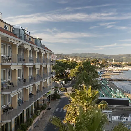 B&B HOTEL Diano Marina Palace-3