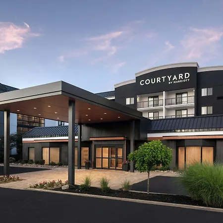Courtyard Cleveland Beachwood-2