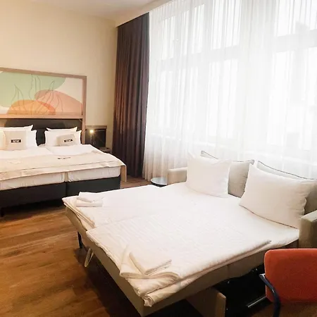 Garner Hotel Berlin - Charlottenburg, an IHG Hotel-3