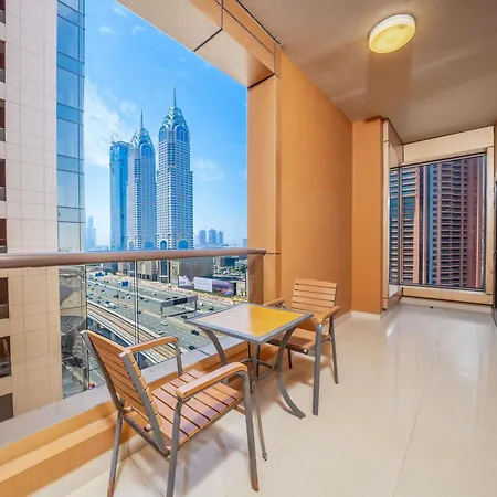 Mercure Dubai Barsha Heights Hotel Suites And Apartments-3