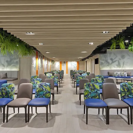 Holiday Inn Express Bangkok Sukhumvit 11 By Ihg-3