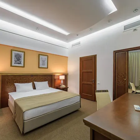 Alarus Luxe Hotel-3