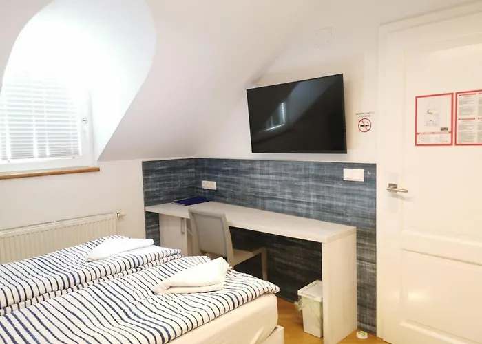 H2O Hostel