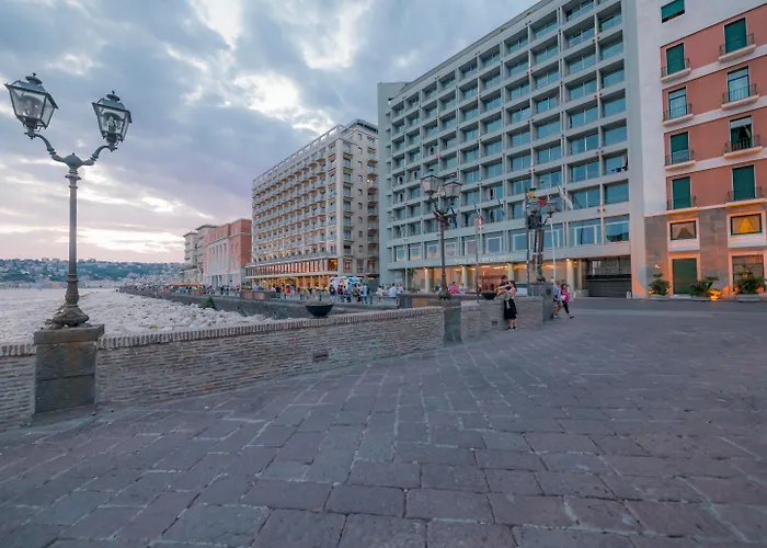 Hotel Royal Continental Napoli