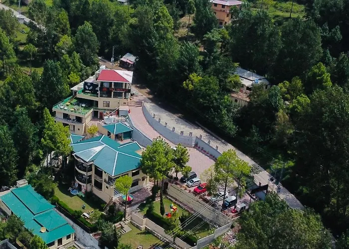 Skymount Hotel Murree