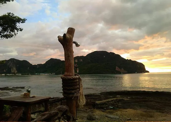 Phi Phi Sunset Bay Resort