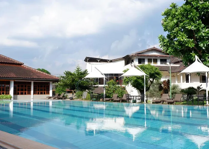 Trio Azana Resort Magelang