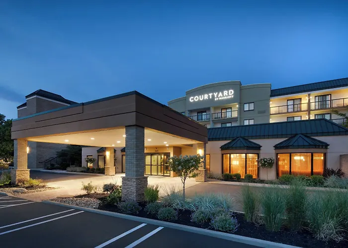 Courtyard Cleveland Beachwood