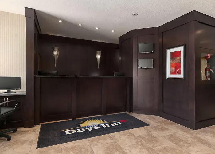 Days Inn By Wyndham Calgary Northwest