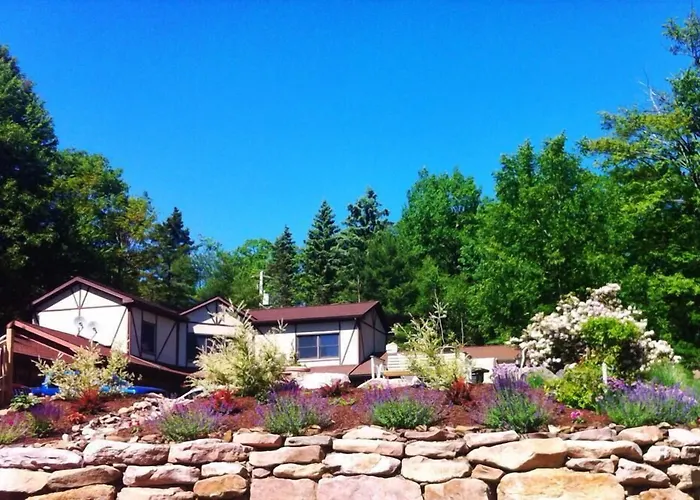 Lake Harmony Inn