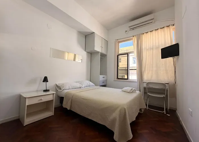Hotel Suipacha Inn, a 100 mts del obelisco y a 100mts de Av Corrientes