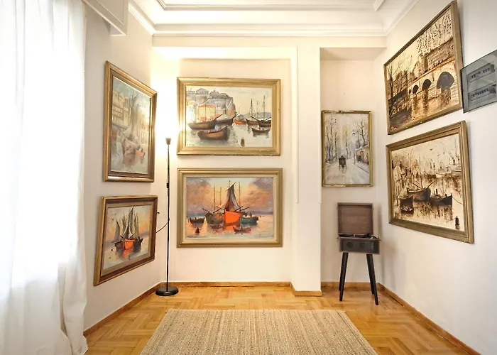 Art Gallery Hotel