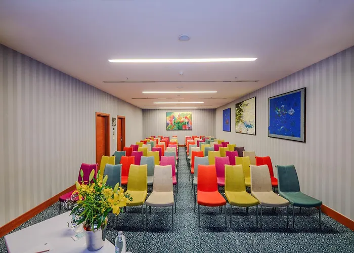 Midtown Hotel