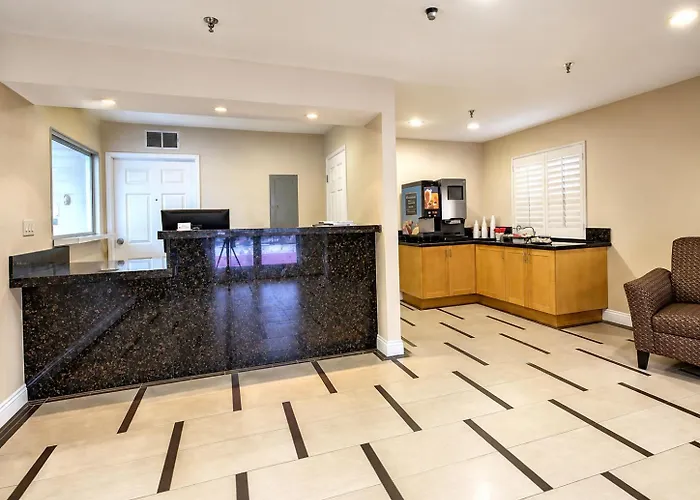 Burbank Inn And Suites