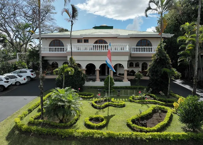 Buena Vista Chic Hotel Pilas